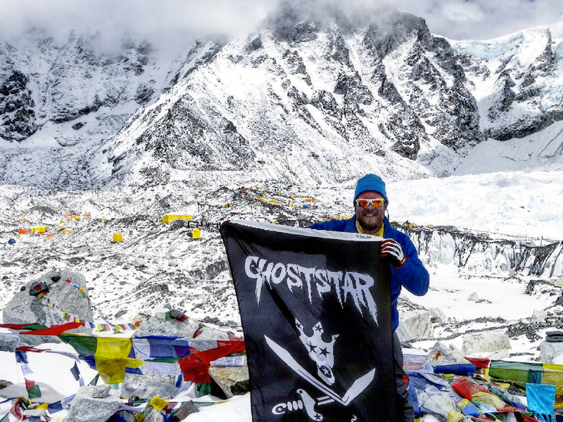 GhoststarCorp-Fknhard-Magazine-Mount-Everest-Flag